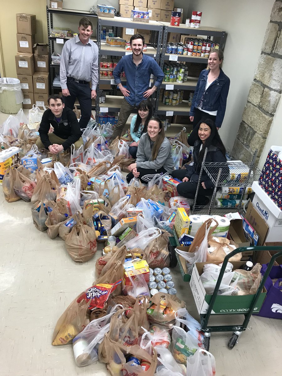 catscupboardksu's tweet photo. Thank you @KState_Acacia for putting on a VERY successful food drive for us at local Manhattan grocery stores! We appreciate everyone who thought of us and donated! #Fairchild09 #WildcatWay #KSU #Freefood https://t.co/n4pjYJ8LLt