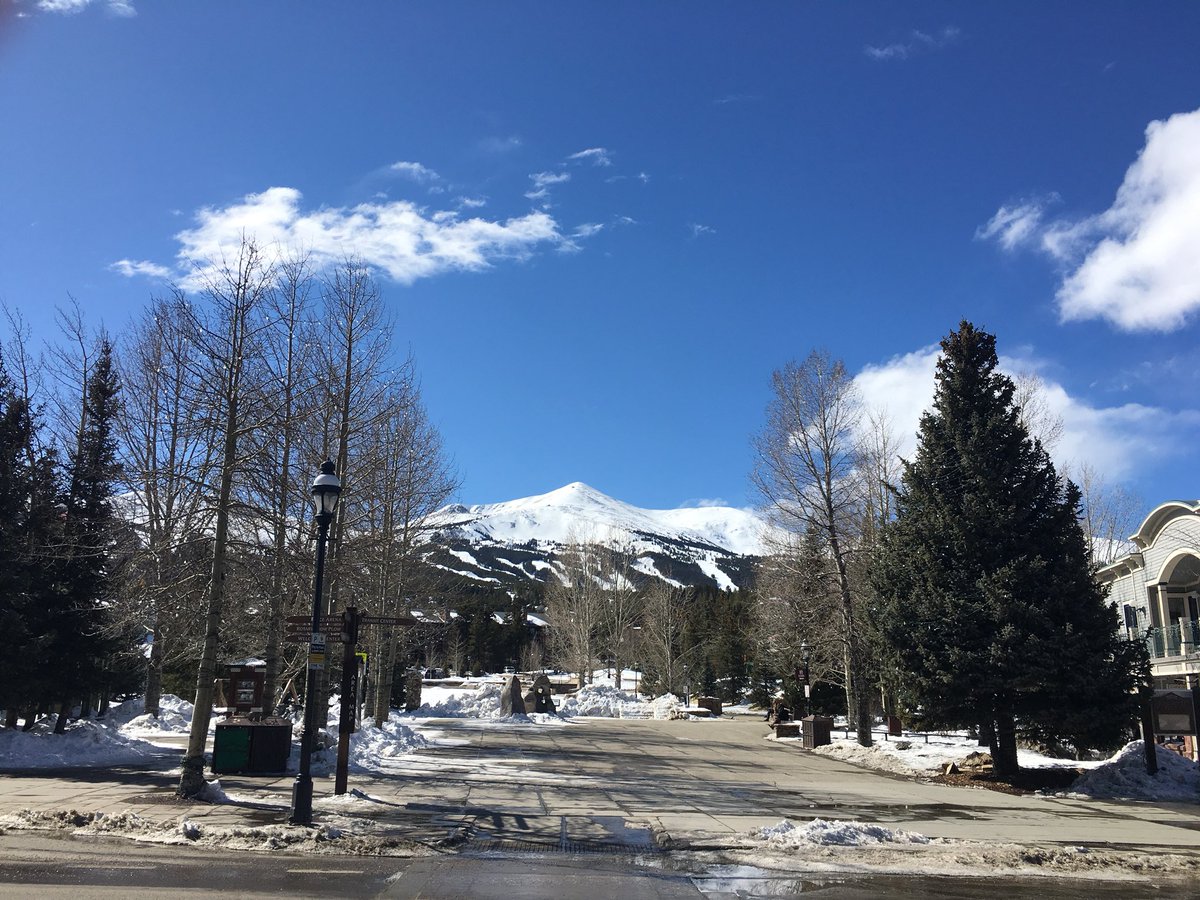 AngelaKujava's tweet image. Finishing an amazing @GANConnect retreat in Denver, reinvigorated and flush with ideas. I cannot thank you and the other MDs enough for your insight and friendship...and the necessary O2 boost. 🙌