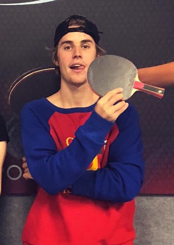 UniaoTeam's tweet photo. Da pra acreditar que esse neném vai fazer 24 anos?! #HappyBirthdayJustinBieber https://t.co/yEKs5alUkc
