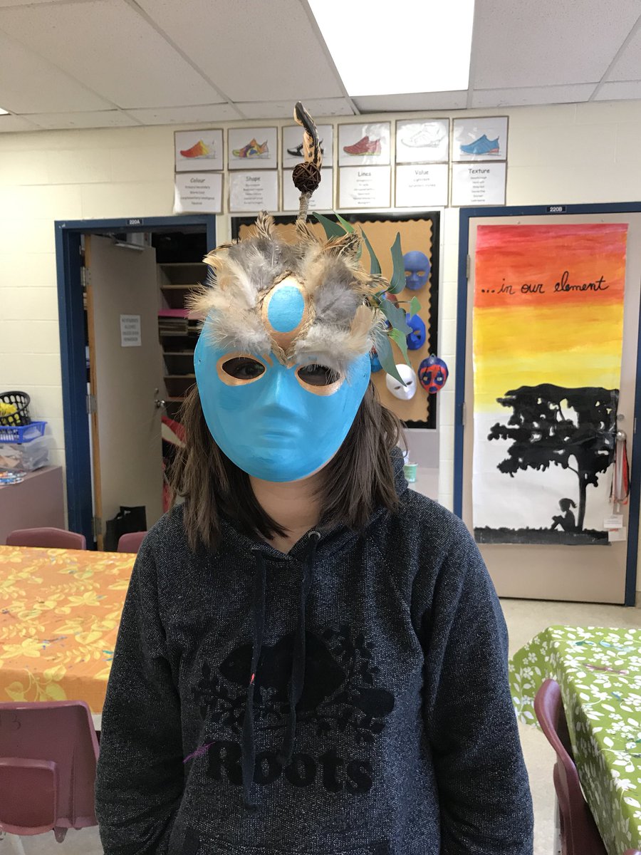 Justina_So's tweet image. Students exploring their social identities inspired by #yrdsbFMNI spirit animals while expressing their learning in their artist-in-residence project. @ButtonvillePS @YRDSBArts #yrdsbARTS #multimodallearning #multimodality #socialidentities @gvellathottam @royanlee @mstmatsuoka