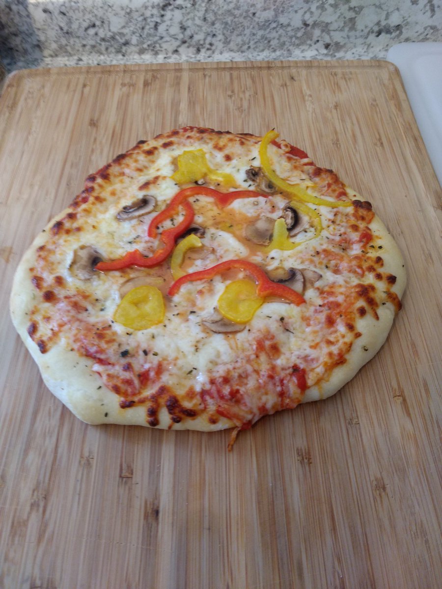 BorderlandBread's tweet photo. Want a hot pizza for lunch? We're doing PIZZA DELIVERY in Bisbee today, so order a fresh pizza! Message us with your order while supplies last!
$8 - Cheese
$10 - Pepperoni
$1 - 2 Extra Toppings
Toppings - Bell Peppers, Mushrooms, Jalapenos, Onion, Olives, Spinach https://t.co/eaGyhaTstB