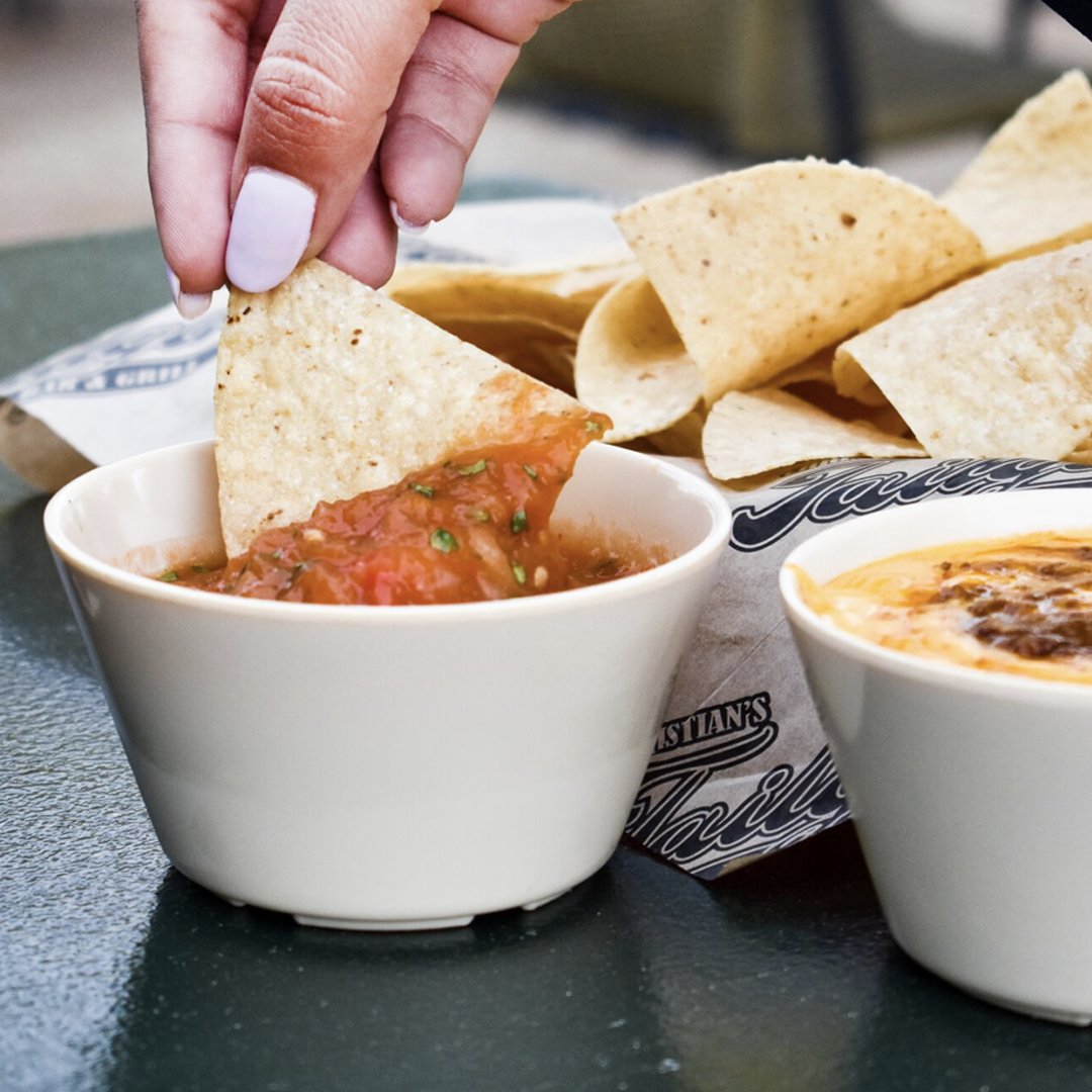 CTailgate's tweet photo. On Wednesdays we dip. What's your go-to...salsa or queso?
_
#Houston #Lunch https://t.co/KynttmpdMQ