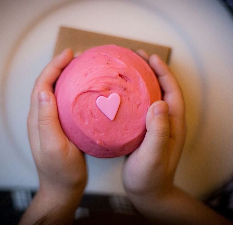 sprinkles's tweet photo. Last call for Raspberry Chocolate Chip! ❤️ #treatyoself https://t.co/1yBo4lRQpC