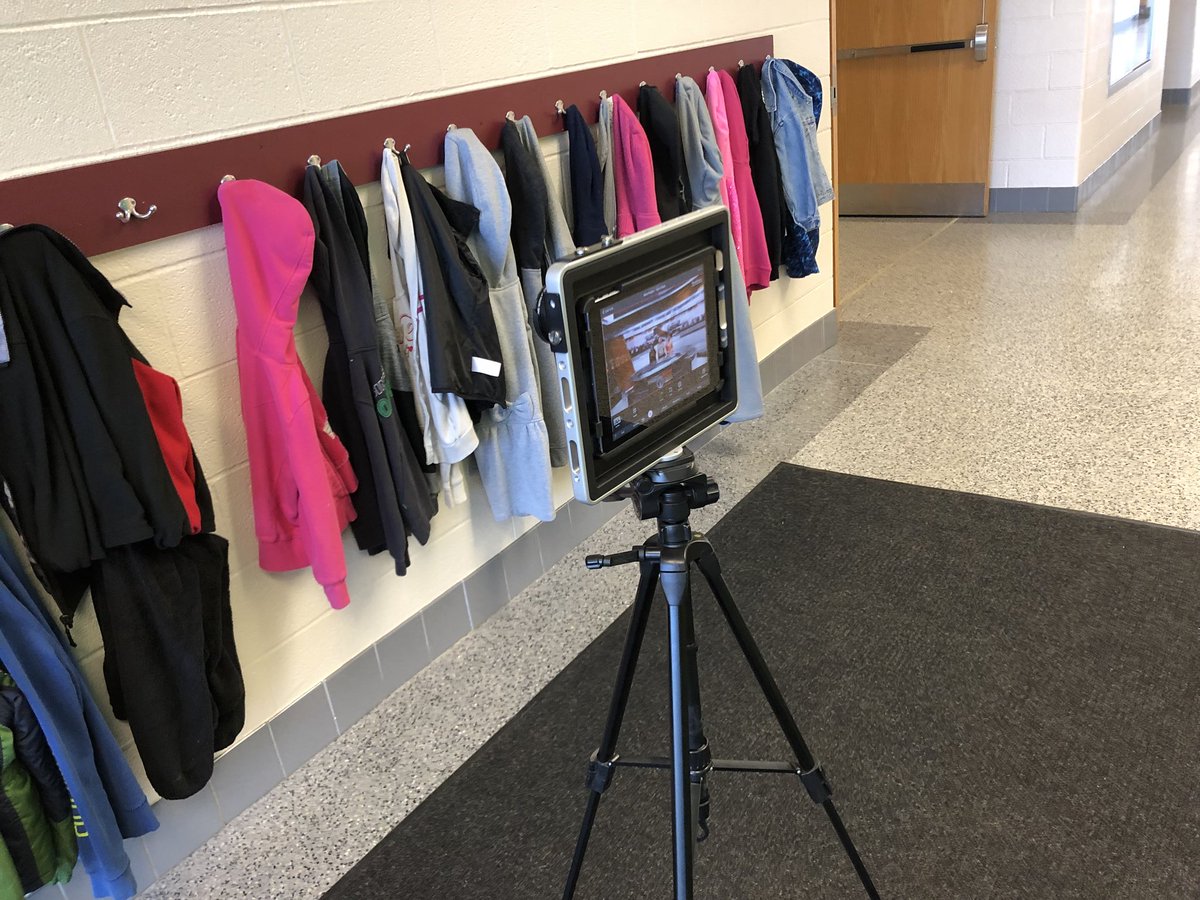ewitt43's tweet photo. 3rd SS in @MHiggins3rd are reciting their planet videos using @TouchCastEdu and @DoInkTweets and @padcaster. #phpackers https://t.co/1tlQL6zowr