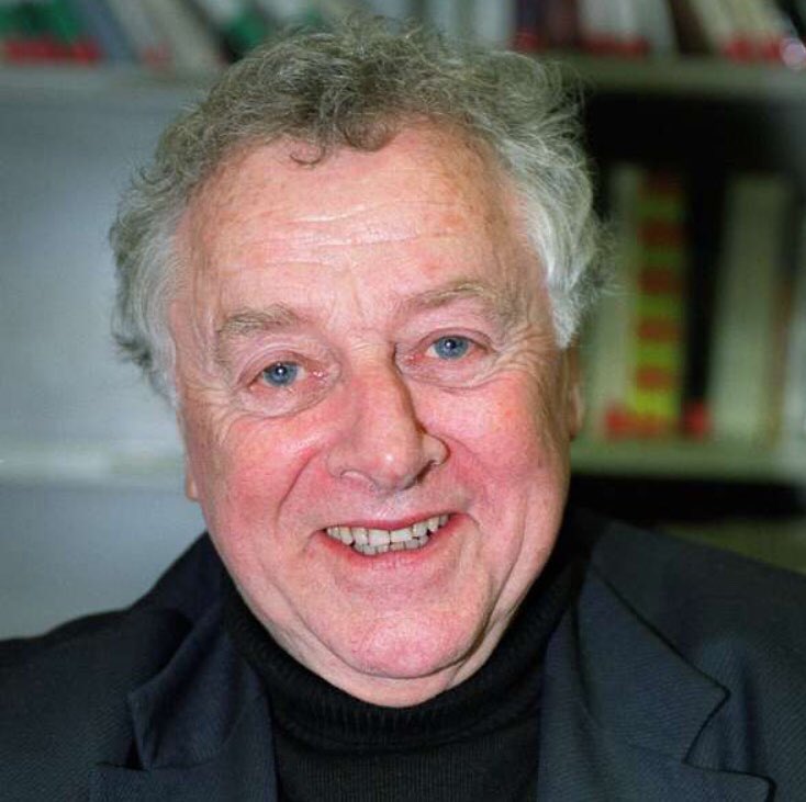 f_personne's tweet photo. J’ai une pensée pour l’historien Pierre Milza, qui vient de nous quitter ce jour. Il était l’un des historiens les plus brillants que compte notre pays. Des centaines de milliers d’étudiants ont dévoré ses ouvrages sur le XIXe et XXe siècles #PierreMilza https://t.co/w6epRbf6os