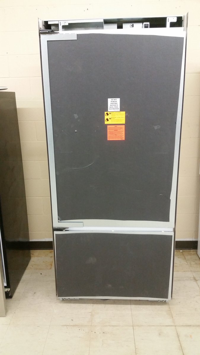 StrongManLiquid's tweet image. 36" ONE DOOR STAINLESS STEEL OR PANEL READY FRIDGES HOME SHOW UNITS - $1400 MOREEN 416 747 8410