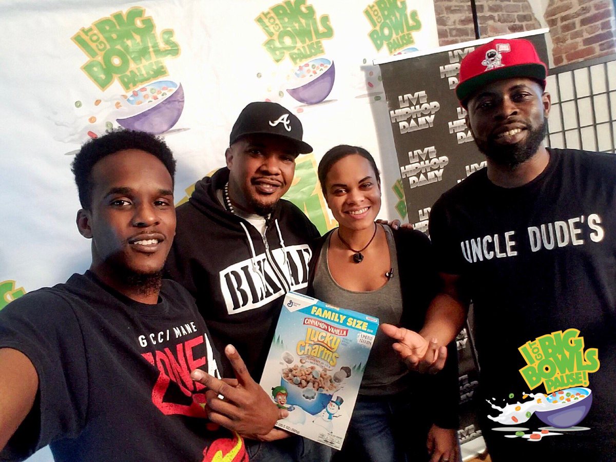 bigbowlspause's tweet photo. We dropping two episodes this week due to some technical difficulties we don’t have the video of this episode but none the less we got @djmikemars talking about the #filaparty DJing and of course CEREAL with the crew @e1don @_auriaz @dannydigitall this one is **AUDIO ONLY** https://t.co/XKsfpvJjg1