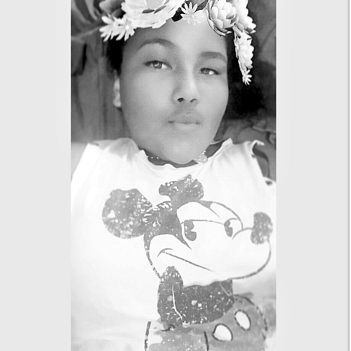 CiuMenTa02's tweet photo. Nunca MuDoou Só ATuaLizou.!!👸💋🙈 https://t.co/9JXh2Xw3Os