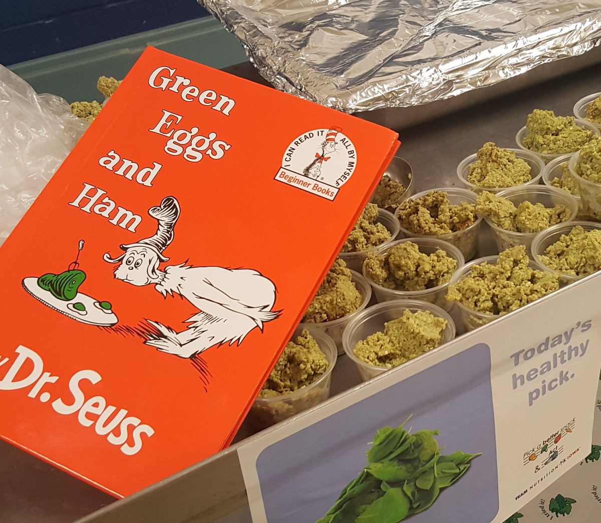 PabsLyn's tweet photo. Green Eggs @KingElemDMPS 
#Pickabettersnack https://t.co/wNO9XLdfkQ