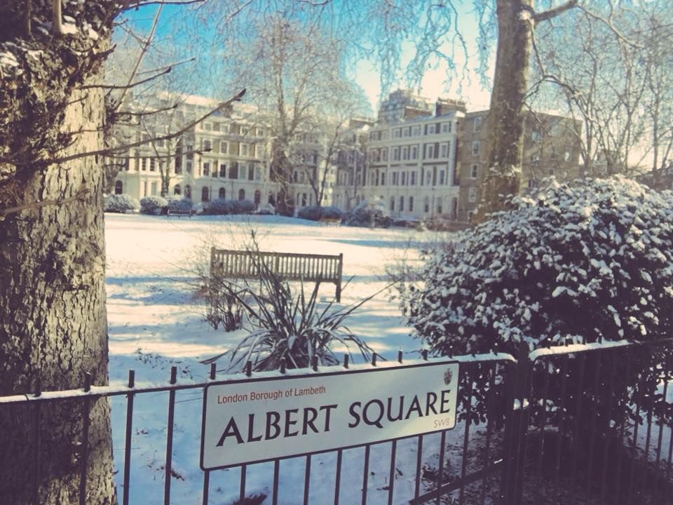 wellbelove's tweet image. Fab photo taken by @alexbigham #WinterinLondon #Snow #Storminateacup