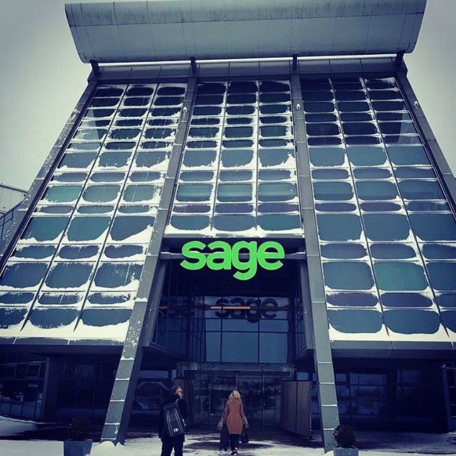 JaneMitchinson1's tweet photo. The snow in the #UK isn't stopping our CEO from getting to our #Newcastle office RT 📷: @skellyceo The #beastfromtheeast will not stop us! Here at @sageofficial UK HQ in #Newcastle for our AGM. #ceo #startup #smallbusiness #scaleup #enterprise https://t.co/jhTOWAcdKX https://t.co/bXthzEVGT2