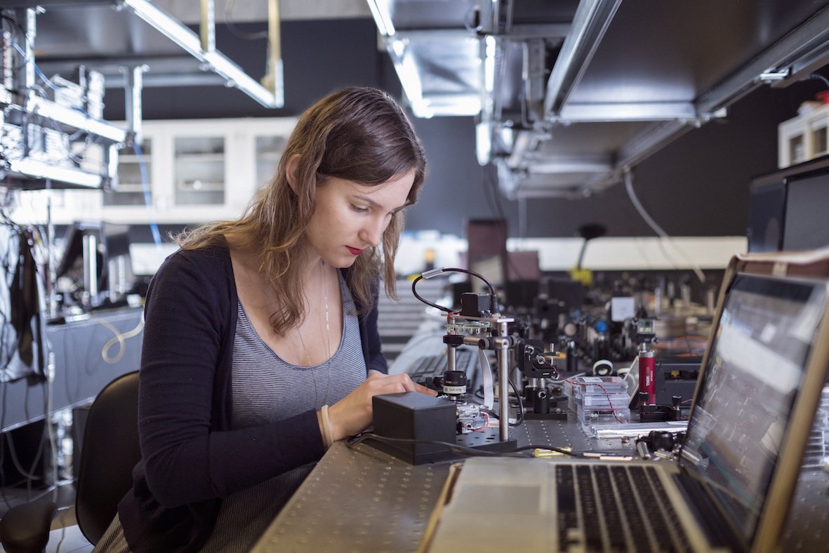 QuantumIQC's tweet photo. Thank you for investing in #quantum research and the future of #cdnsci @JustinTrudeau @Bill_Morneau @NavdeepSBains @KirstyDuncanMP  #YourBudget2018 https://t.co/Zbco6qQ9aT