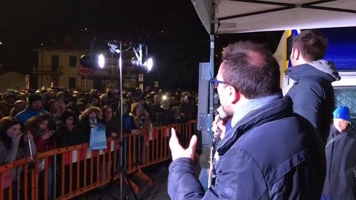 UnicronPlanetM's tweet photo. #M5S Live streaming: Alessandro Di Battista
Saluti da Rignano sull'Arno! ๐ #FuturoInProgramma
https://t.co/TMVNFjh07b https://t.co/oZUEE4vlZZ