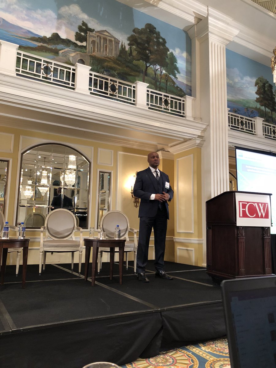 OnpointIan's tweet photo. . @USDA #CIO Gary Washington Speaking about #CitizenEngagement #EmployeeEngagement #CustomerEngagement @FCWnow #FCWCitizen @SecretarySonny &amp; team doing great things!!! #Innovation #ChangeAgent @BernettaReese @cfshoo @MetroStarSystem https://t.co/jjRE21z0eC