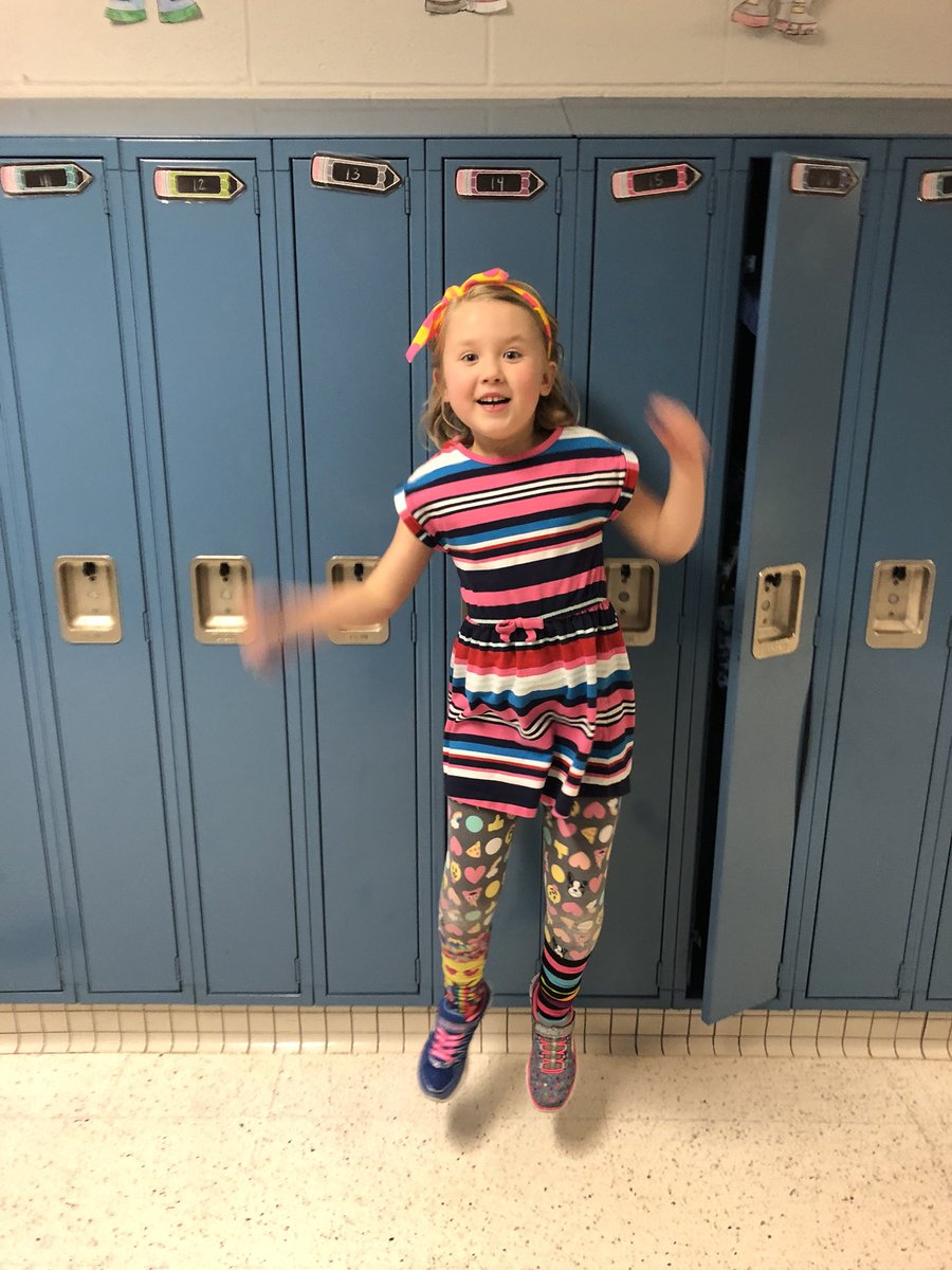 1stBrungard's tweet photo. This girl wins the wackiest Wacky Wednesday wardrobe award😁 https://t.co/O742SB0PeM