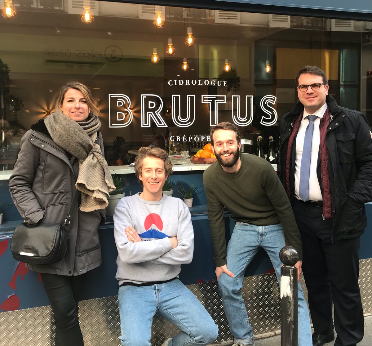 geoffroyboulard's tweet image. 🥞 Échange, en présence d’@Alix_Bougeret, avec les fondateurs de #Brutus, crêpophiles modernes travaillant à base de farine de sarrasin, sans gluten et 1er Bar à #Cidre de Paris installé rue des Dames. Du breton mais aussi du normand 😏 #Paris17 #gastronomie #cidrologie