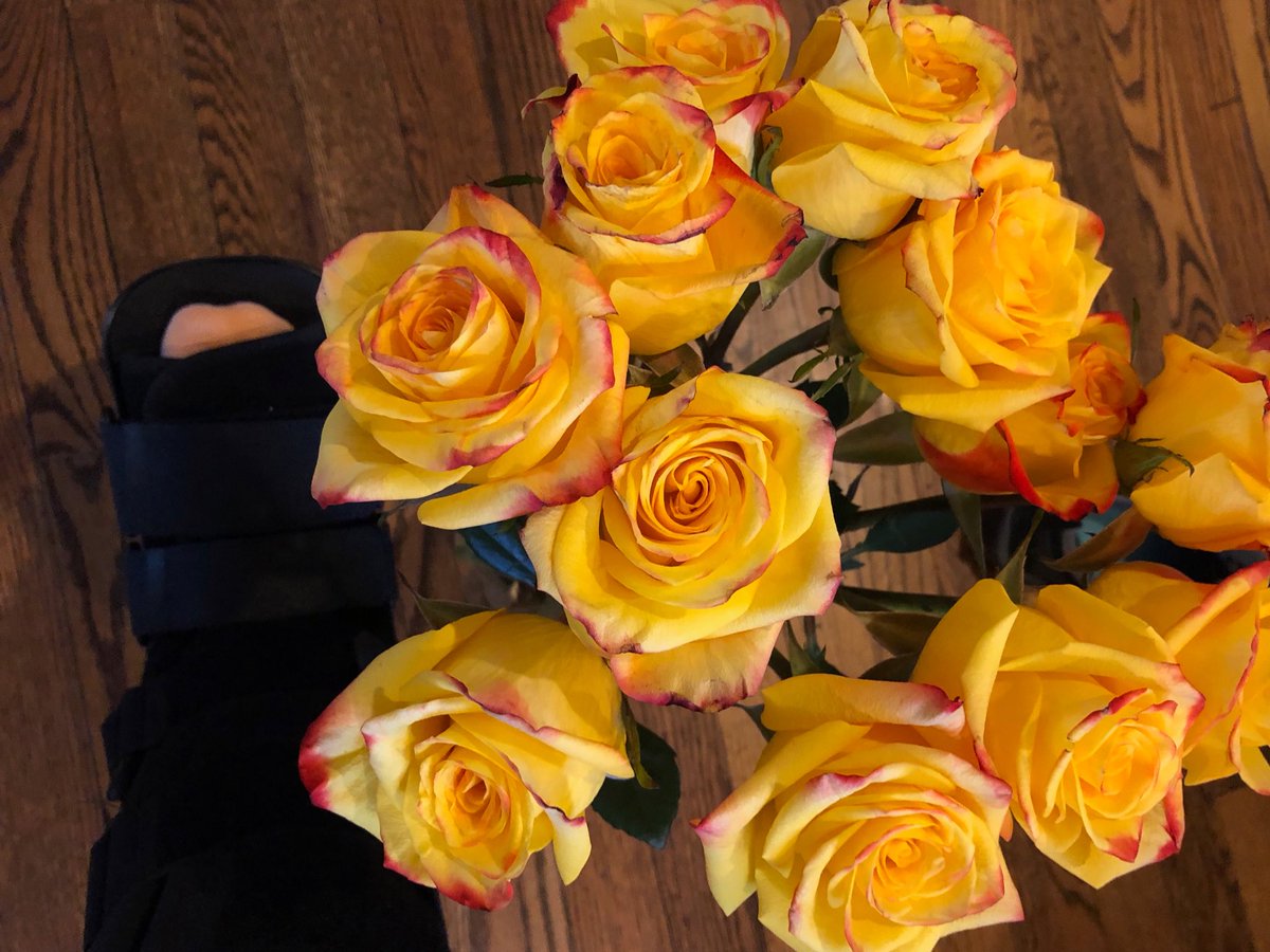 naomimgruer's tweet photo. Foot Injury Flowers thanks to @hgruer22 &amp; @mgruer #daughters #missedastep https://t.co/EPbrVt4wRK