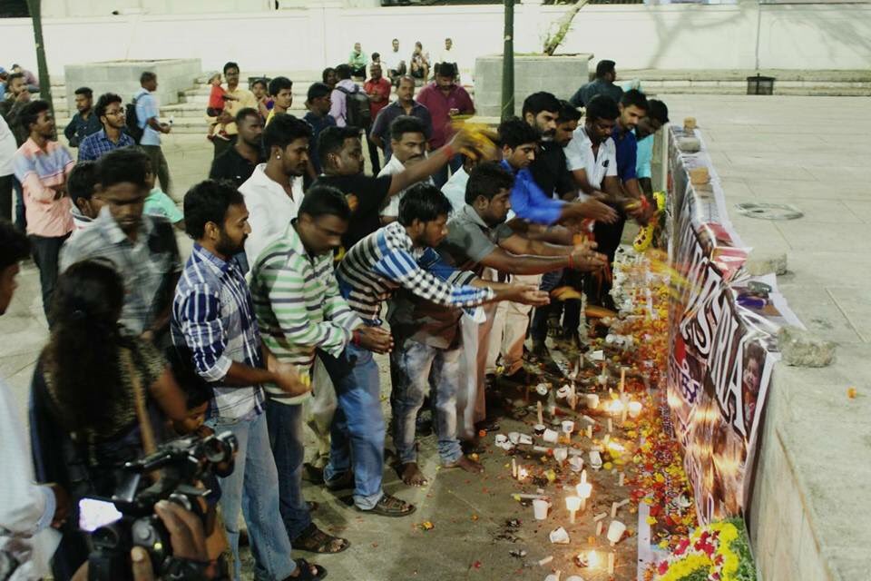syedrasheed9's tweet photo. Pondicherry people’s pray for Syria 🇸🇾
#SaveHumanity #praysyria🙏🏼😔@MyPondicherry @LMKMovieManiac @ThanthiTV @mohandreamer @pudiharicharan @vp_offl https://t.co/nCkAcqqUYb