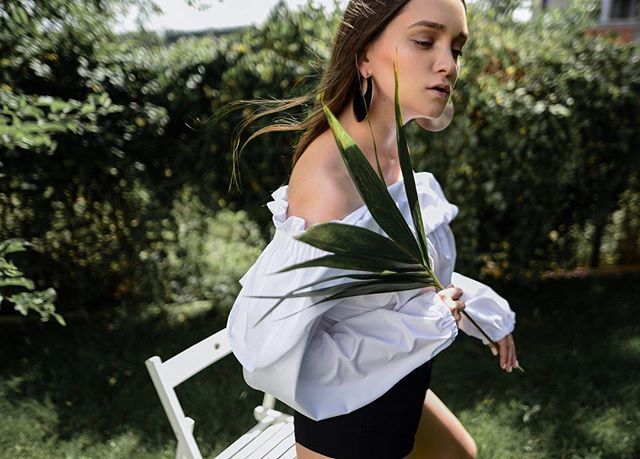 NEOandLIME's tweet photo. Man... I was so dreaming about this. 😏I could almost touch the spring when winter struck again. ☃️Now it's been snowing for 2 days straight and it looks like Christmas is coming. 😄#photooftheday #mangogirls #igersromania #lookoftheday #styleblogger #… https://t.co/3bcNR6Ur4E https://t.co/Aed9LiALYm