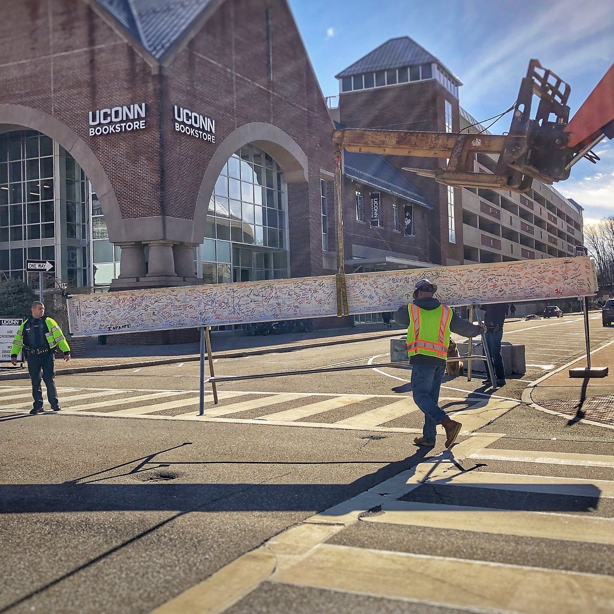 miltonlevin's tweet photo. A few more Topping Off images @UConn @UConnRec https://t.co/gY1SVpKJyx