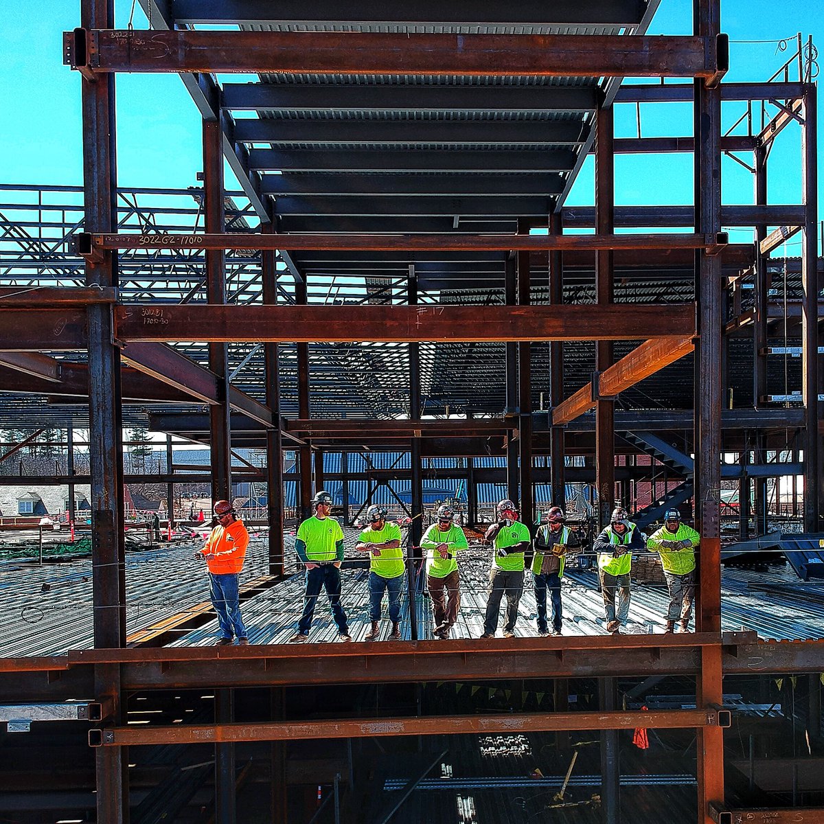 miltonlevin's tweet photo. A few more Topping Off images @UConn @UConnRec https://t.co/gY1SVpKJyx