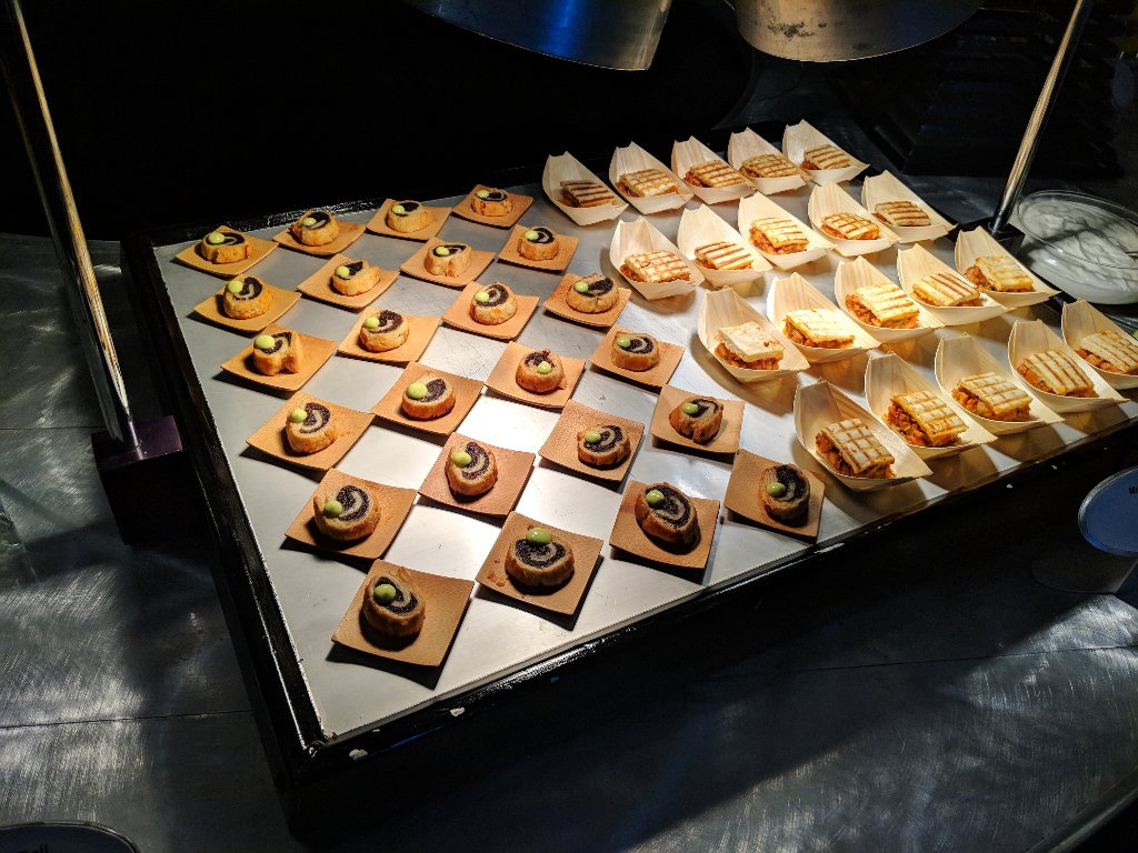 yegexpocentre's tweet photo. Our culinary team at the #EdmontonEXPOCentre sure knows how to put together a spread. Whether it's for a meeting of 10 or a get together of 1,000 - we've got you and your appetite covered! https://t.co/qGK4GDf1SF #yeg #yegevents #yegeventprofs #yegfood #yegfoodie https://t.co/QyhEm8I7C7
