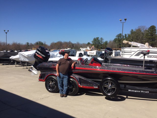 Congrats to Randy Alexander with his brand new <a href="/RangerBoats/">Ranger Boats</a> 520L! #gorgeous #fishingboat