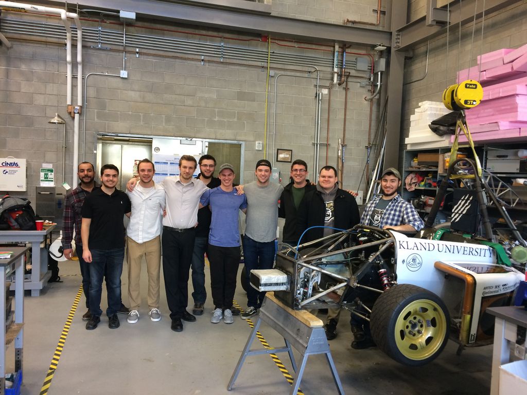 Faurecia_NA's tweet photo. Had a great time checking out Oakland University's Formula SAE car this afternoon! Excited to see the final product in May!  #FSAE #Grizzliesracing https://t.co/20cz3UG9kE