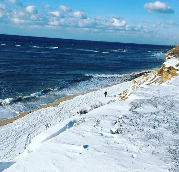 What a day! It's not often that you see snow on a Cornish beach!
#LoveCornwall #Hayle #SnowDay