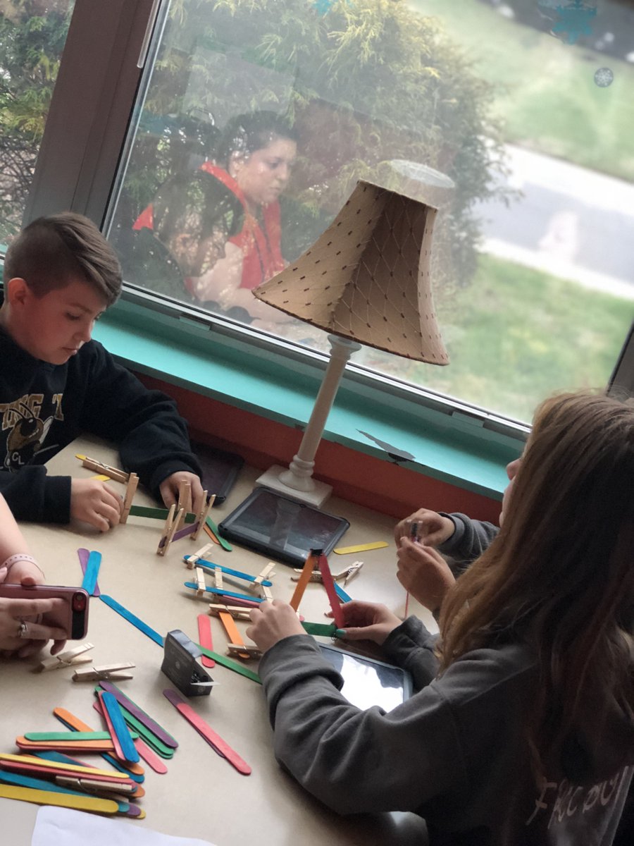 AVedeikis's tweet photo. Look at all of this creativity going on!! Love how Ss are having a chance to use different STEM objects to dip into engineering. #rssmaker @kellyfeimster @mrsfrancismedia @RSSinformation @CLMSLibrarybird https://t.co/EKlK6Iwa2b