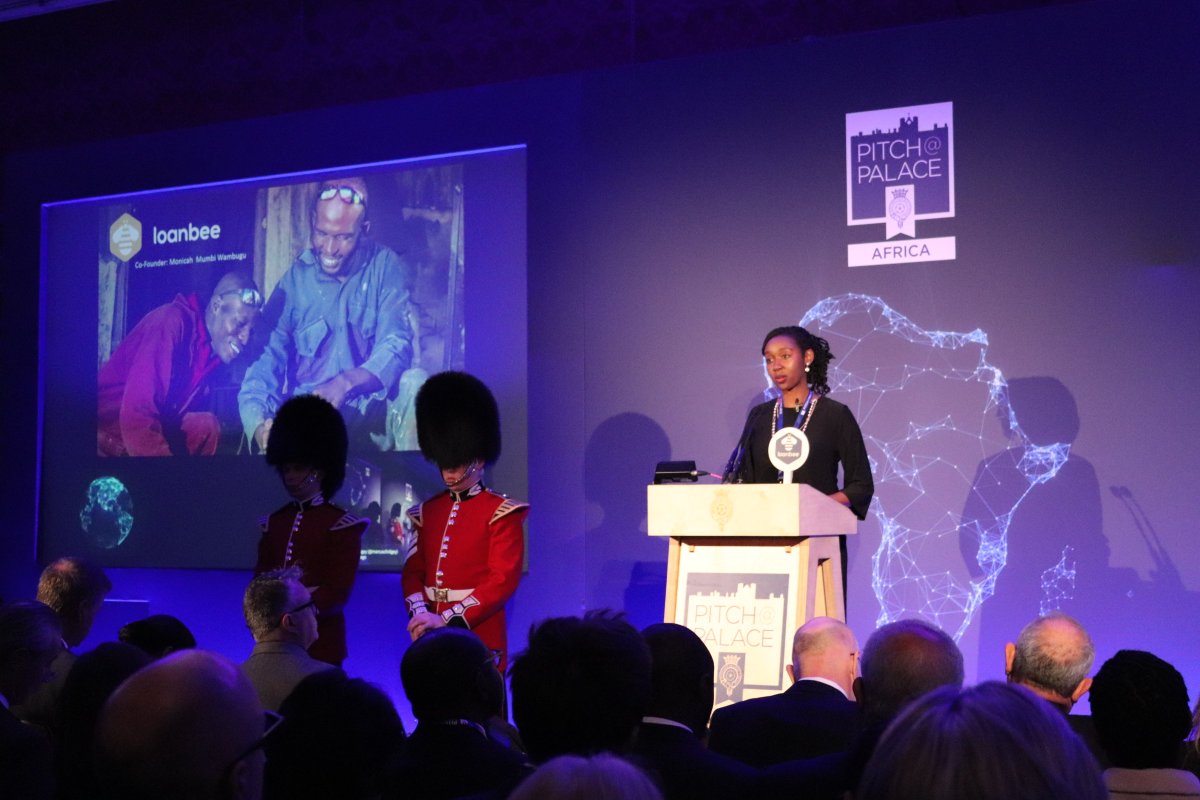 pitchatpalace's tweet photo. .@loanbee_co is a fintech company that offers unsecured micro-loans using alternative credit scoring. https://t.co/xcgyVtE2zq