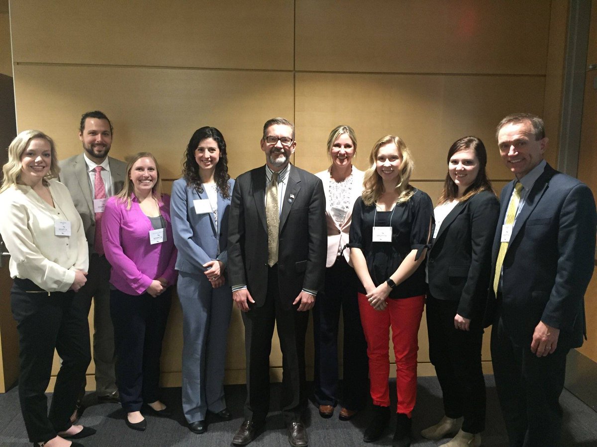 macyjo_9DPT's tweet photo. Productive meeting with @ScottDibble discussing Physical Therapy! https://t.co/McfYY3kukO