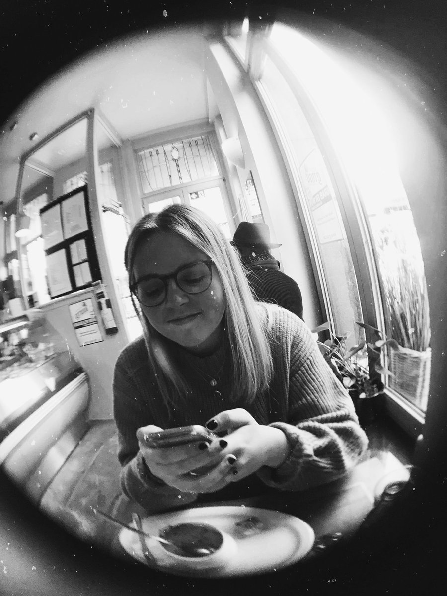 alexdestrooper's tweet image. last #selfieforseb as a 15 years old :) 

✨💛⚡️🌙💫

 @sebtsb #selfieforseb