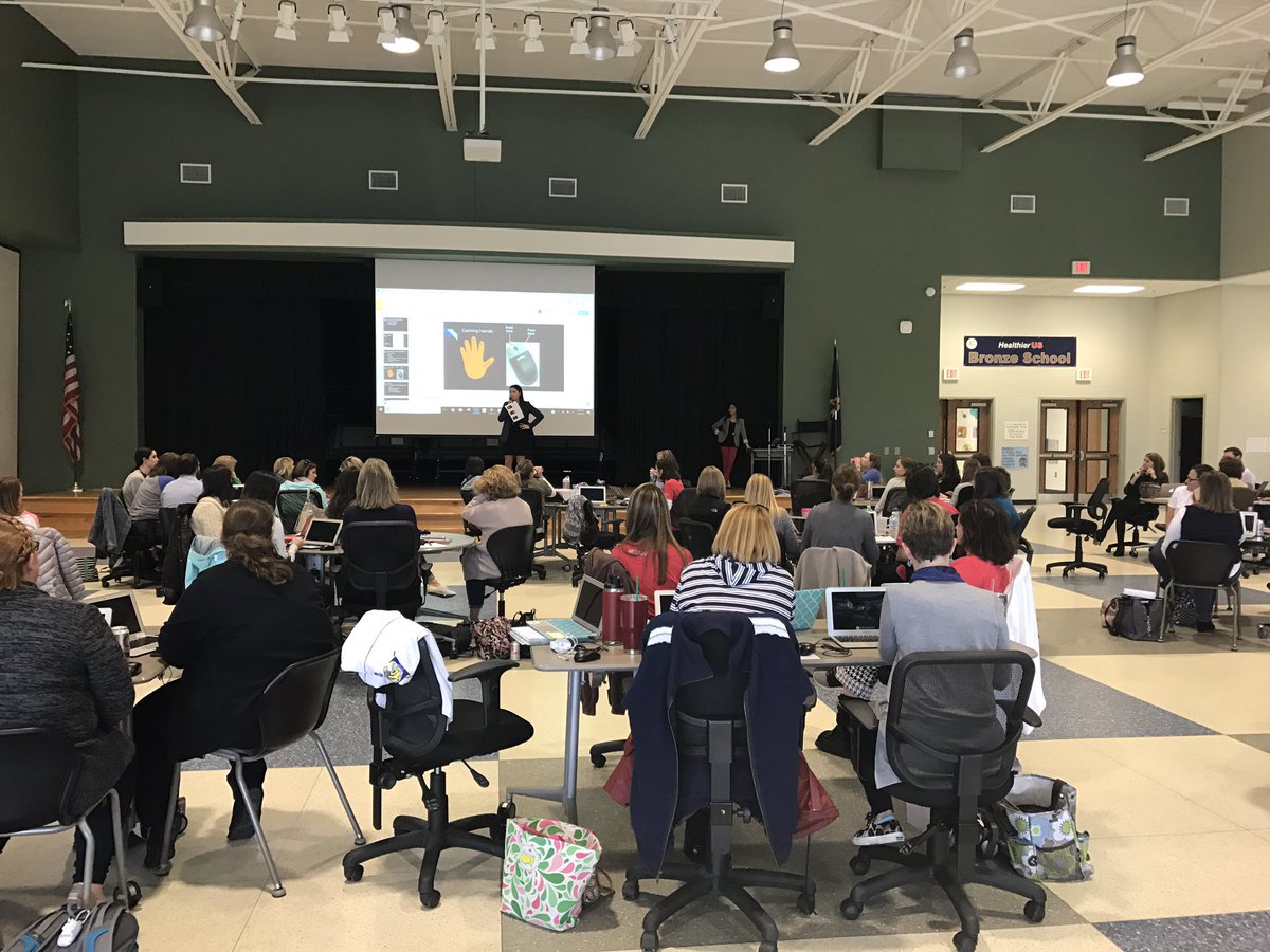 NicholsBrendaB's tweet image. Teachers are having fun learning the next cycle of coding - Minecraft Education! #codetothefuture @GLittle_Lex1 @VanBowers