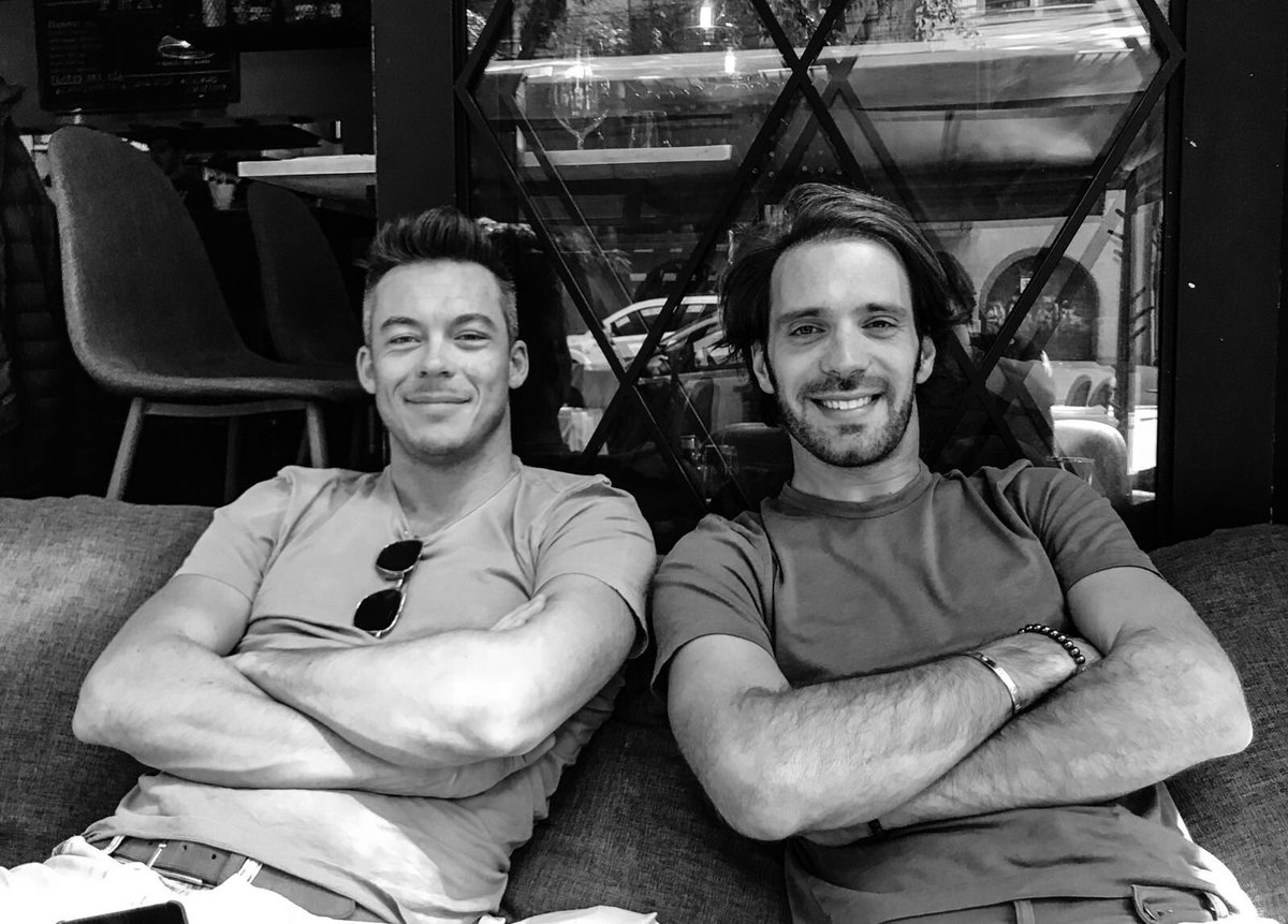 JeanEricVergne's tweet photo. Hola from Mexico! Great to be back for the #MexicoCItyEPrix. Remember to send in any questions for me using the #AskJEV hashtag and I’ll answer them today in a live Q&amp;A on the @TecheetahFE Facebook page at 21:30GMT/22:30CET/15:30CST
#JEV25 https://t.co/X0Pmf3fbgu