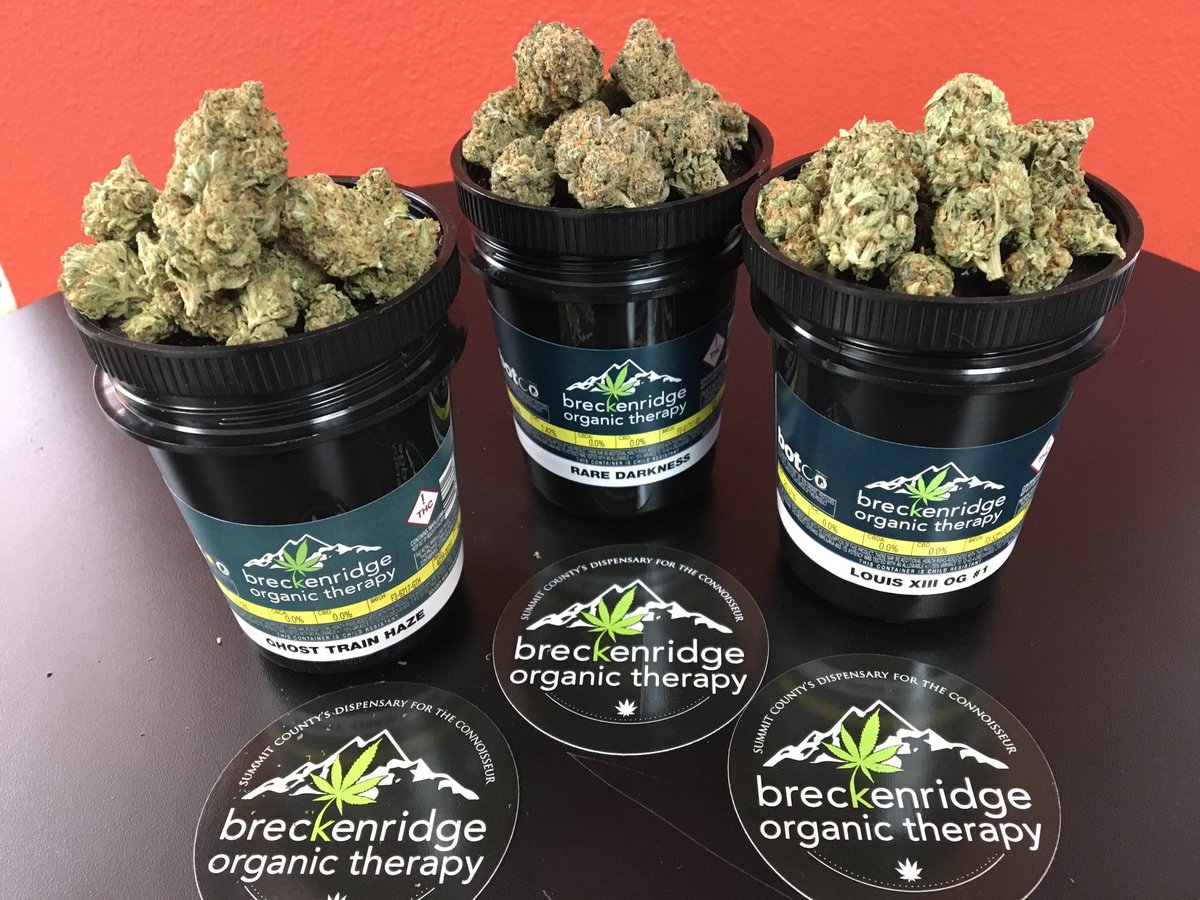 BreckenridgeBud's tweet photo. Deals on some of our favorite strains! $80 half oz and $140 ounces! Skip the line and try our online ordering at https://t.co/b7hLeMLi6M #bot #breckenridge #marijuana #deals #sale #discounts #colorado #ski #herb #raredarkness #louisXII #Ghosttrainhaze https://t.co/esOWtokQ7M