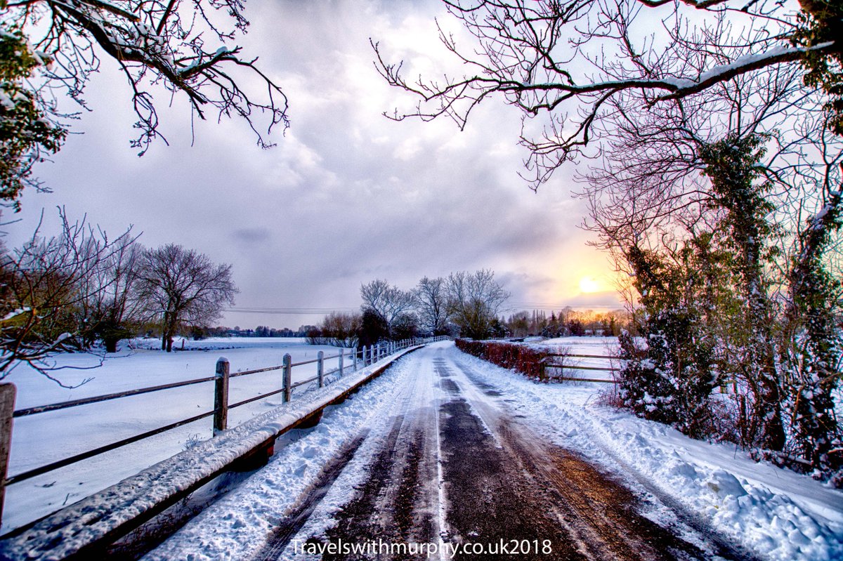 Todays snowy offerings with travelswithmurphy.co.uk @VisitEastAnglia @BBCEarth @Visit_Suffolk @UniquelyMag @dku1000 @InSuffolk @EDP24 @EastAnglianMag @jessops #longmelford #suffolk #snow #nikon #landscape #landscapephotography #melford