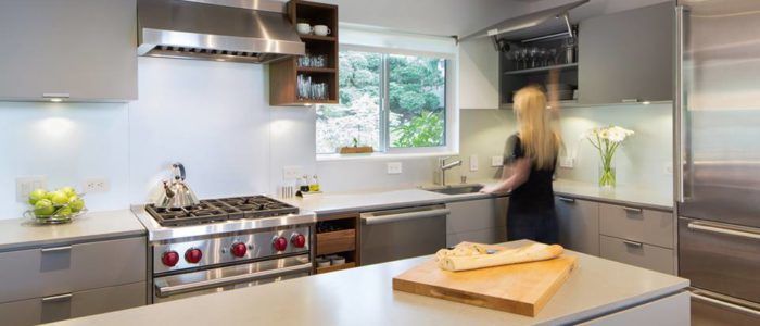 mtesworks's tweet photo. Silver, gray, with a touch of red or wood. If your next kitchen theme is to go modern, then stick to the mentioned colors. You’ll surely won’t go wrong with that color choice.
#CaesarstoneUS #kitchen https://t.co/AN5jc6XR78