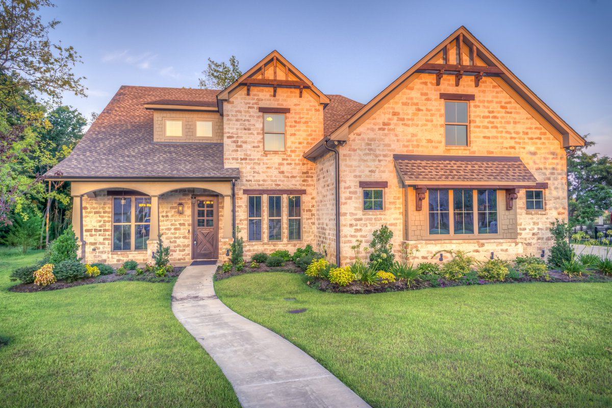 FortePromo's tweet photo. In Real Estate it's not only about who you know, but also who knows YOU! So get your name out there and check out these awesome #RealEstate promotional products! https://t.co/39XZHjgdU3 https://t.co/74gawkD6Le