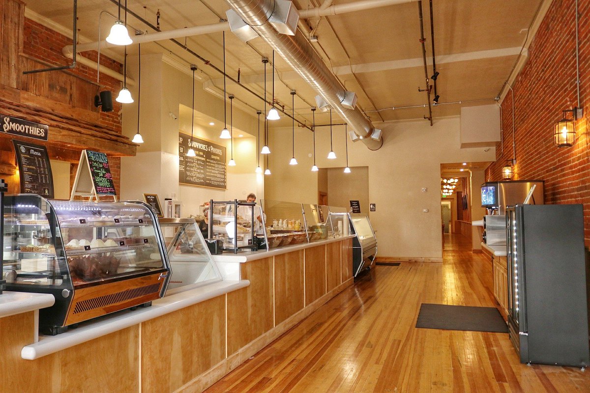 MXMarket2's tweet photo. Style you've come to expect from The Mining Exchange Hotel 😎

#coloradosprings #colorado #downtowncos #downtowncoloradosprings #mxmarket #travel #travelgram #olympiccityusa #instagram #visitcos #visitcolorado https://t.co/cs9OEBmqH1