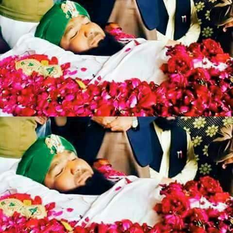 talaba_e's tweet photo. عاشق کا جنازہ کیا نکلا گستاخ لرزتے پھرتے ہیں
یہ شان ہے شہادت والے کی لجپال کا عالم کیا ہوگا
♥ صل اللہ علیہ و الہ و سلم
#IamMumtazQadri https://t.co/M8yasWVYVQ