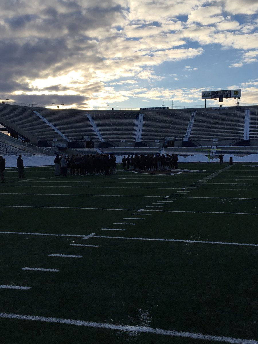 BJ_Robrtsn's tweet photo. #WatchUsNowWednesday
Morning sunrise over Bobcat Stadium #AdaptOvercome #BLUEcollarGOLDstandard
PhotoBy: @MurackKyle #DoWork https://t.co/RlJyqzdMYQ