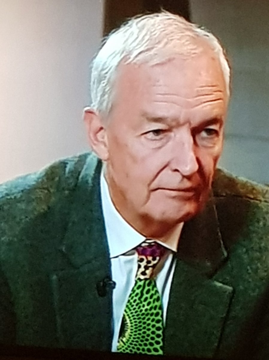 MariaDaze's tweet photo. I am digging this tie @jonsnowC4 #jonsnow suits you sir! #snowswag #afrofashion #goodtaste #breakthemould @Channel4News #channel4news https://t.co/p7r03sL5A4