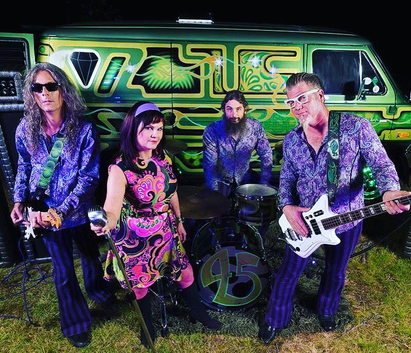 juvecpa's tweet photo. 45 Spider🕷 NEW SHOW 101 #gritgrubgrind #rocknroll #rootsrock #garagerock #americana #music #podcast #weekend #podcast #listen #45spider #cleveland #tunein https://t.co/cikSoBGro2 https://t.co/FD5RN9dMrD