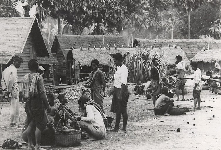 The market in Siem Reap - Picture taken between 1921 and 1935