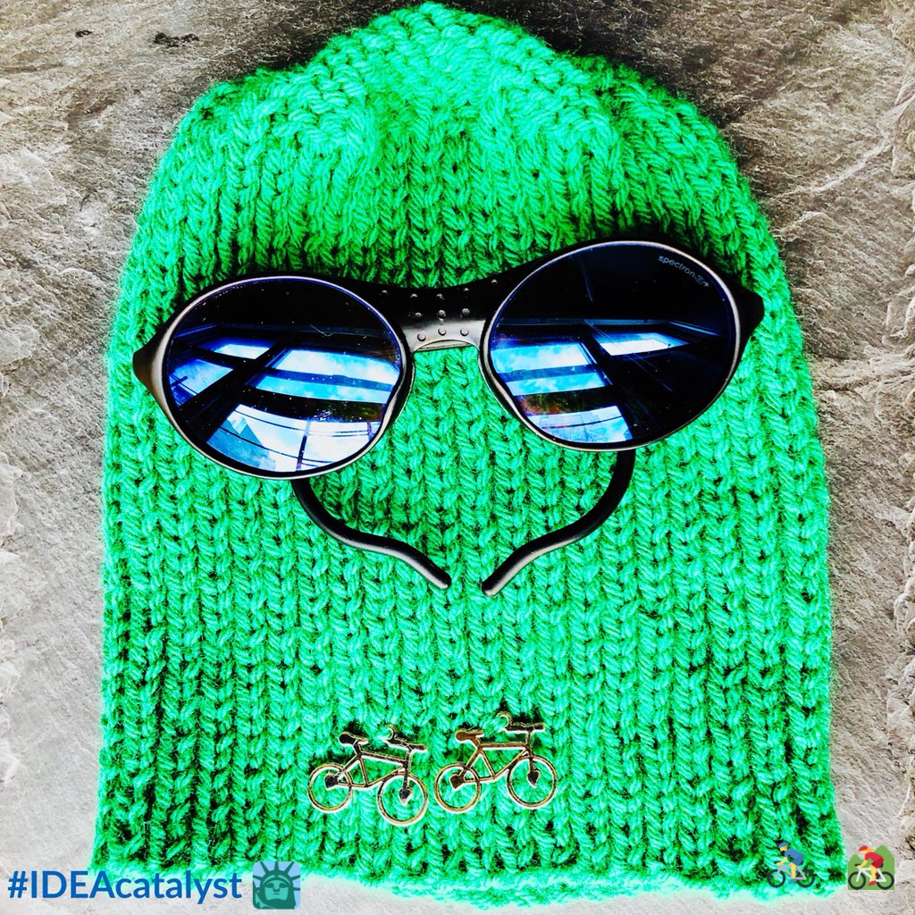 IdeaCatalyst1's tweet photo. Thanks Susan Elefant: #InTandemBike is a nobel story “Stories can be whimsical or frightening or melancholy or many other things. But noble stories are the ones that can most affect our lives” #StarTrek #Voyager #KimAndGemma #disabilities #LimitedVision #IDEAcatalyst #IdeaTherapy https://t.co/OMbbGF6Nmz