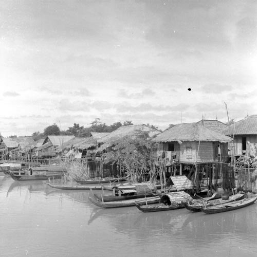 Tonle Sap fishing village