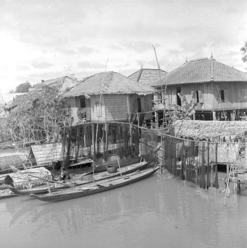 Tonle Sap fishing village
