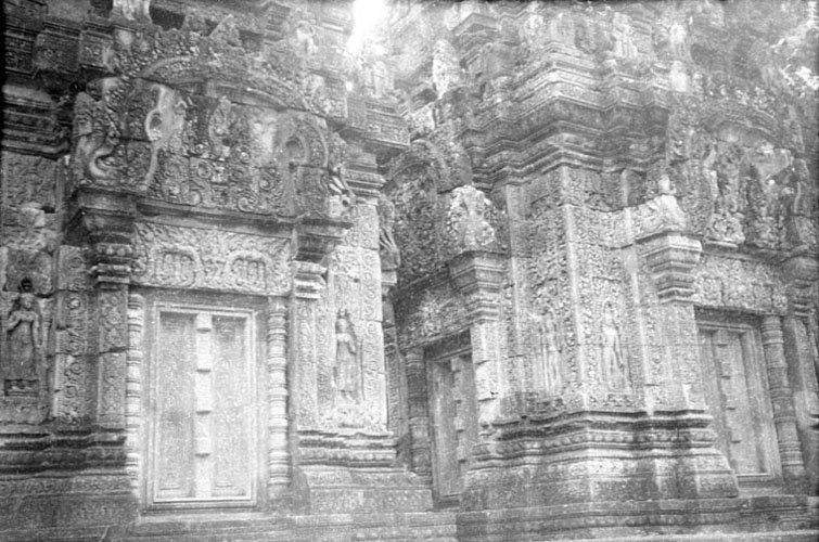 historic picture of Banteay Srei temple