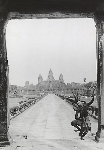 Historic picture of Apsara dancer